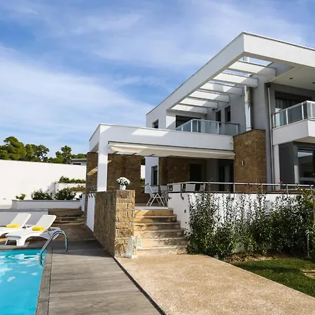 #Luxlikehome Sanni Renaissance Villa Kassandra